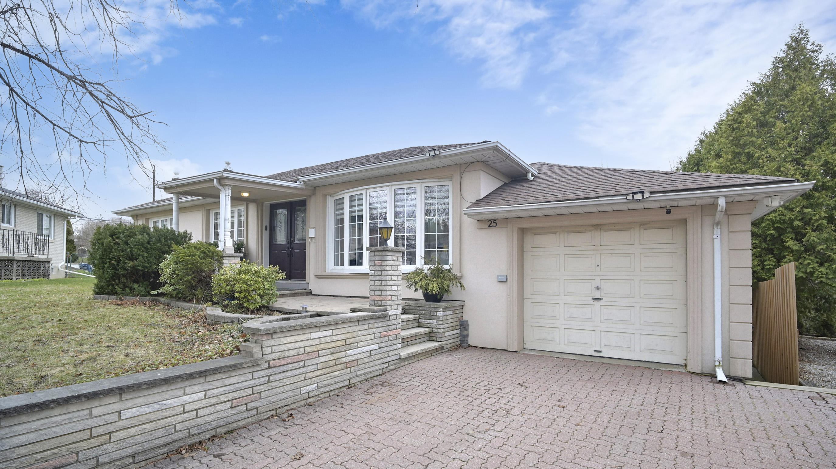 Driveway and approach at 25 McManus Rd